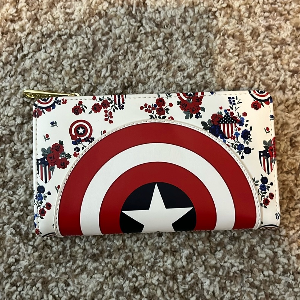 Marvel Loungefly clutch